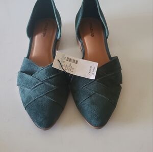 Maurcies dress shoes.